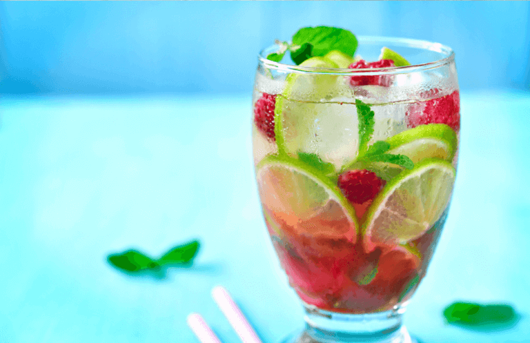 Raspberry Lime Fizz in a glass