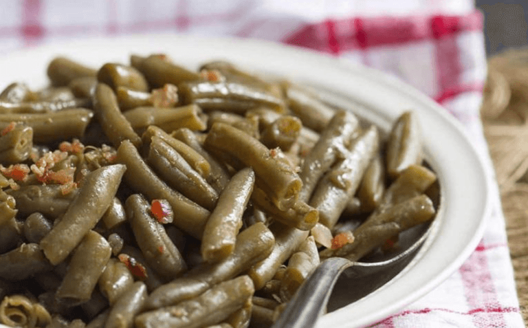 A bowl of spicy garlic green beans